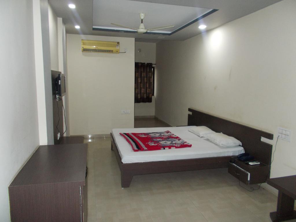 Hotel Rudraksh Virani Exterior foto